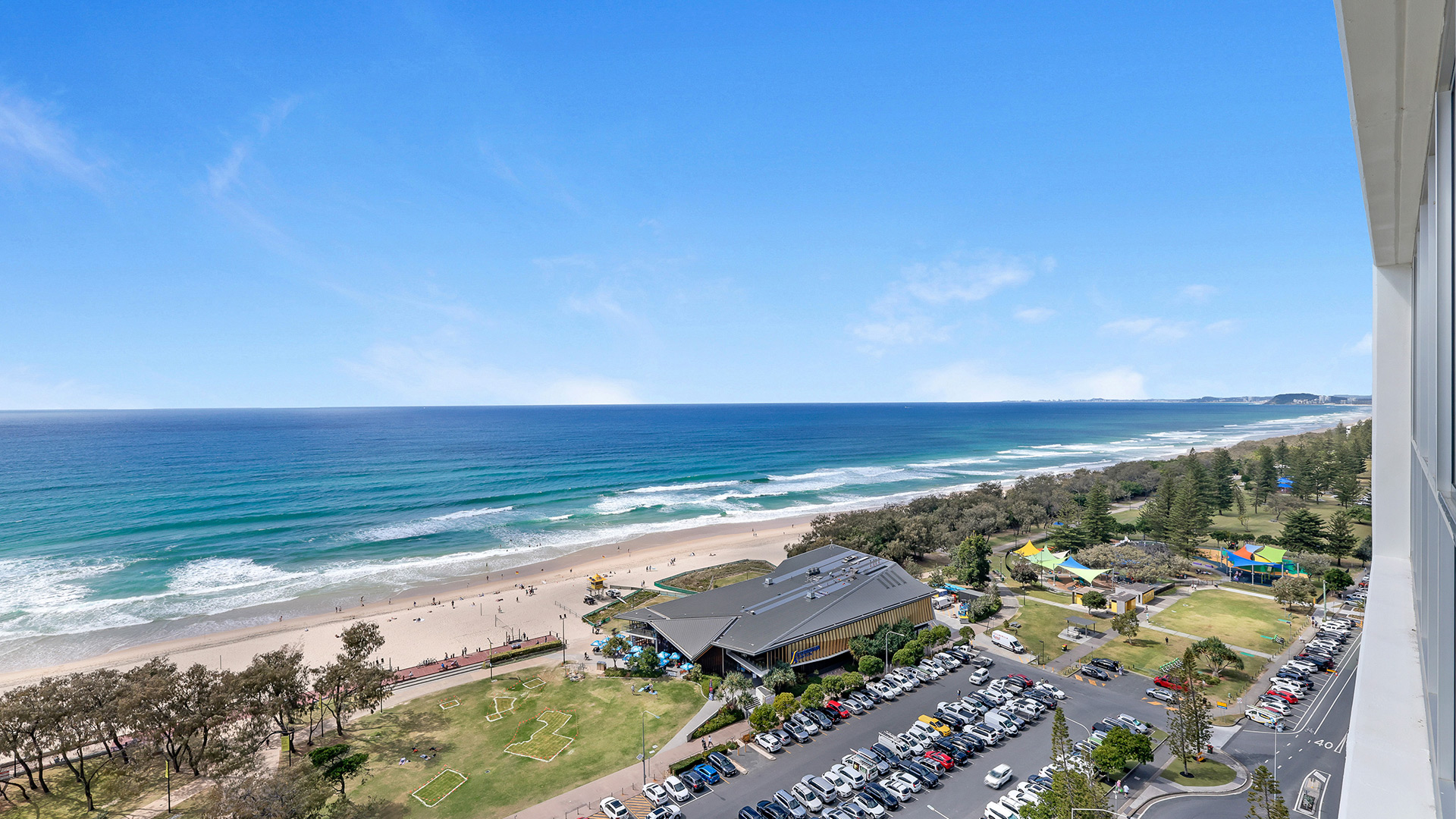 Broadbeach coastline and beachfront park views from ULTIQA Air on Broadbeach 3 Bedroom Ocean View Apartment.